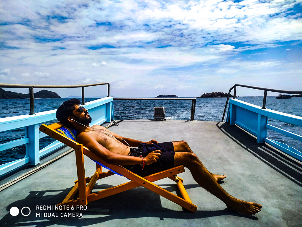 chilling_before_dive